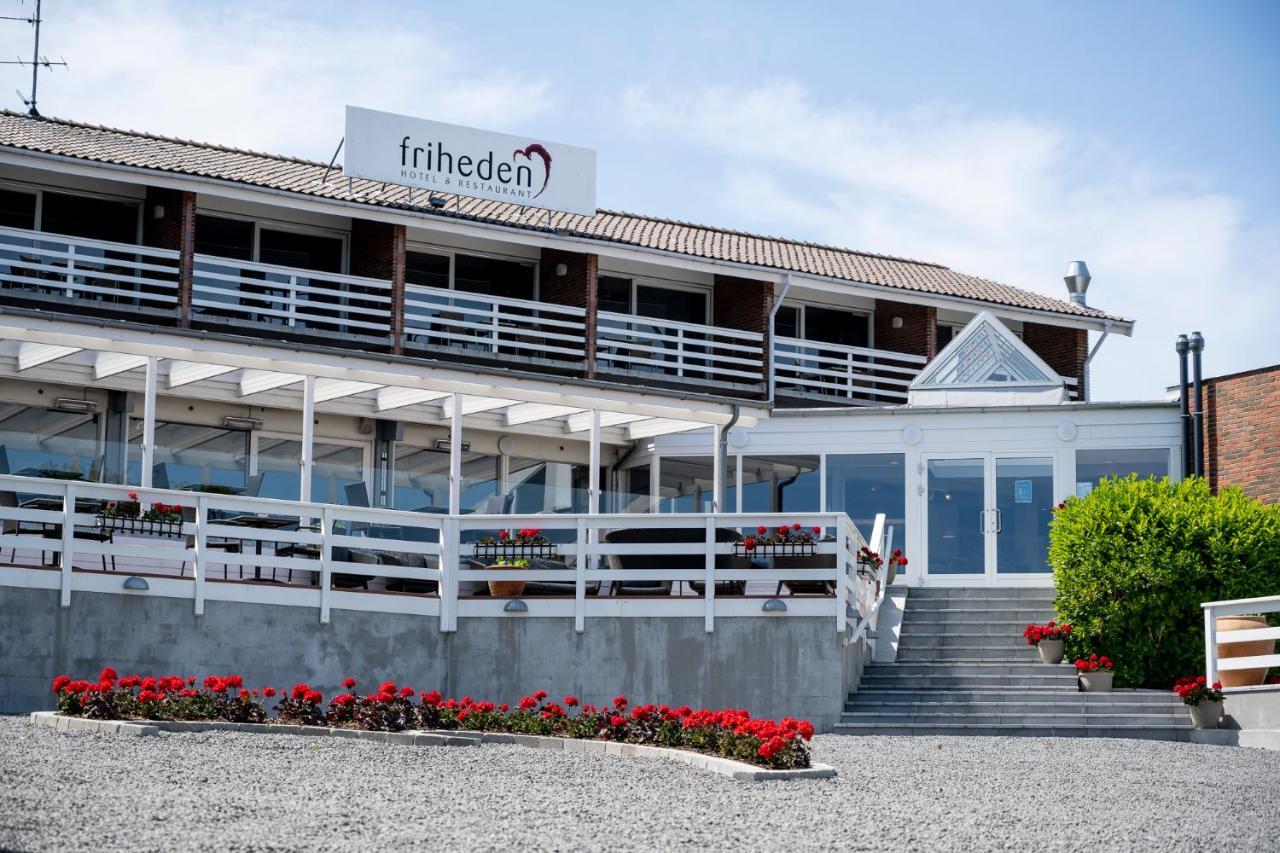 אלינגה Hotel Friheden מראה חיצוני תמונה