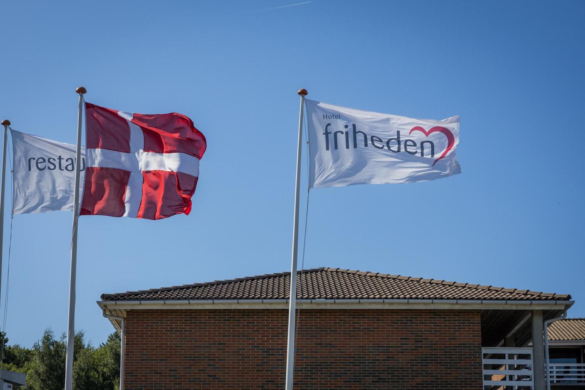 אלינגה Hotel Friheden מראה חיצוני תמונה